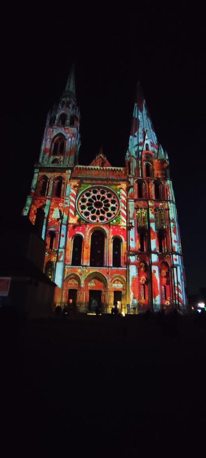 Nuits Au Grenier De Chartres公寓 外观 照片